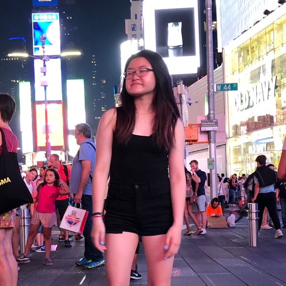 Meet your Posher, Christina - Picture 1 of 1